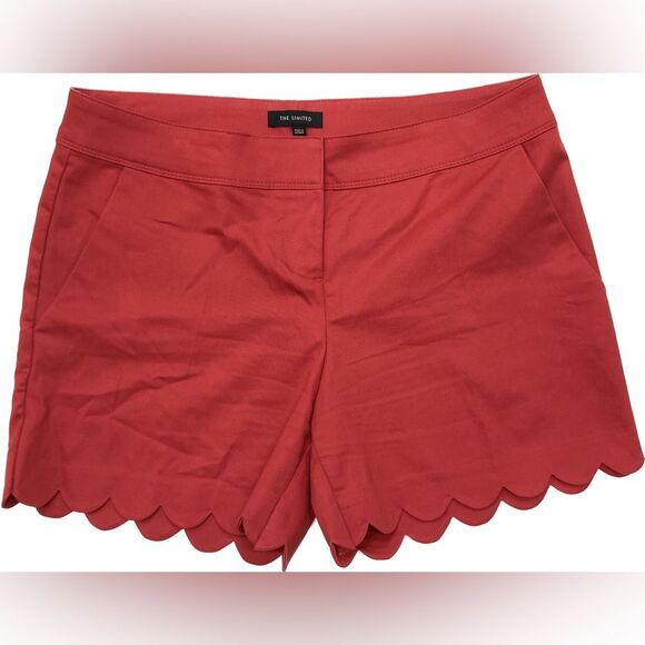 The Limited Red Scalloped Shorts SZ 14 Red Pockets Summer Spring Stretch Preppy - Picture 1 of 8